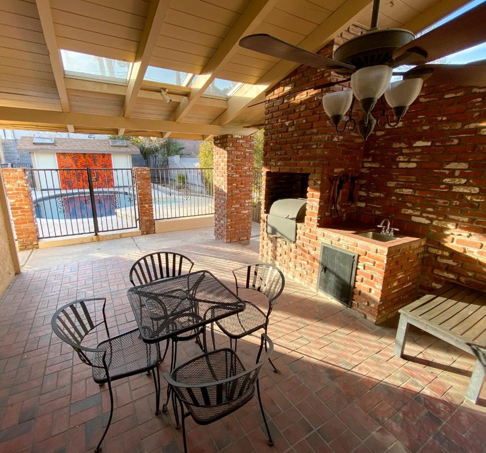 Newer Ranch With Pool And Hot Tub Near The Strip And Freemont Street. Ferienhaus *